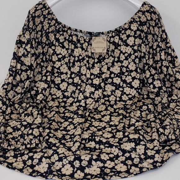 SOLD! Ralph Lauren Printed Off-The-Shoulder Blouse - Picture 3 of 6